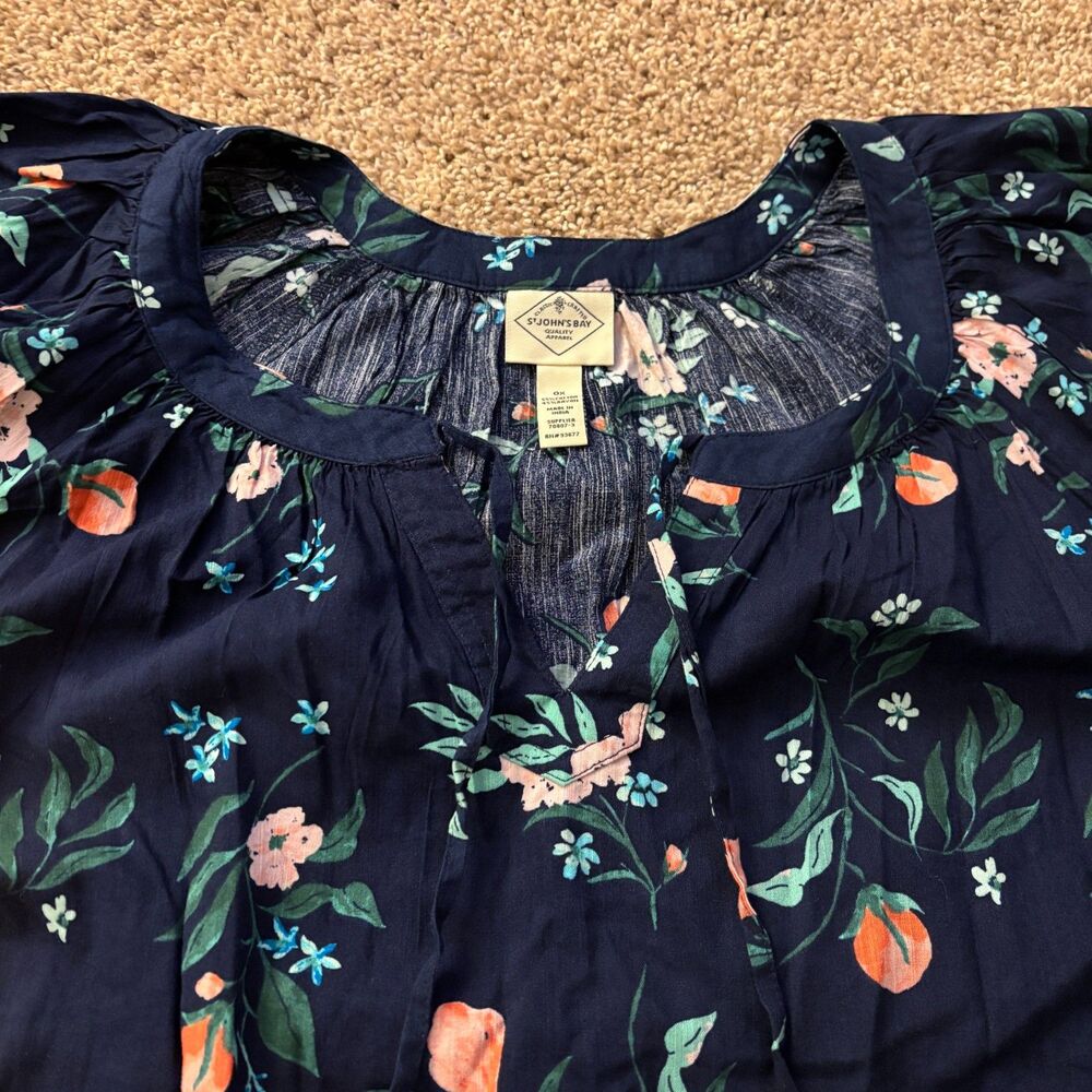 St. John's Bay Blouse Womens 0X Navy Floral Peasant Short Sleeve NWT - Picture 3 of 7